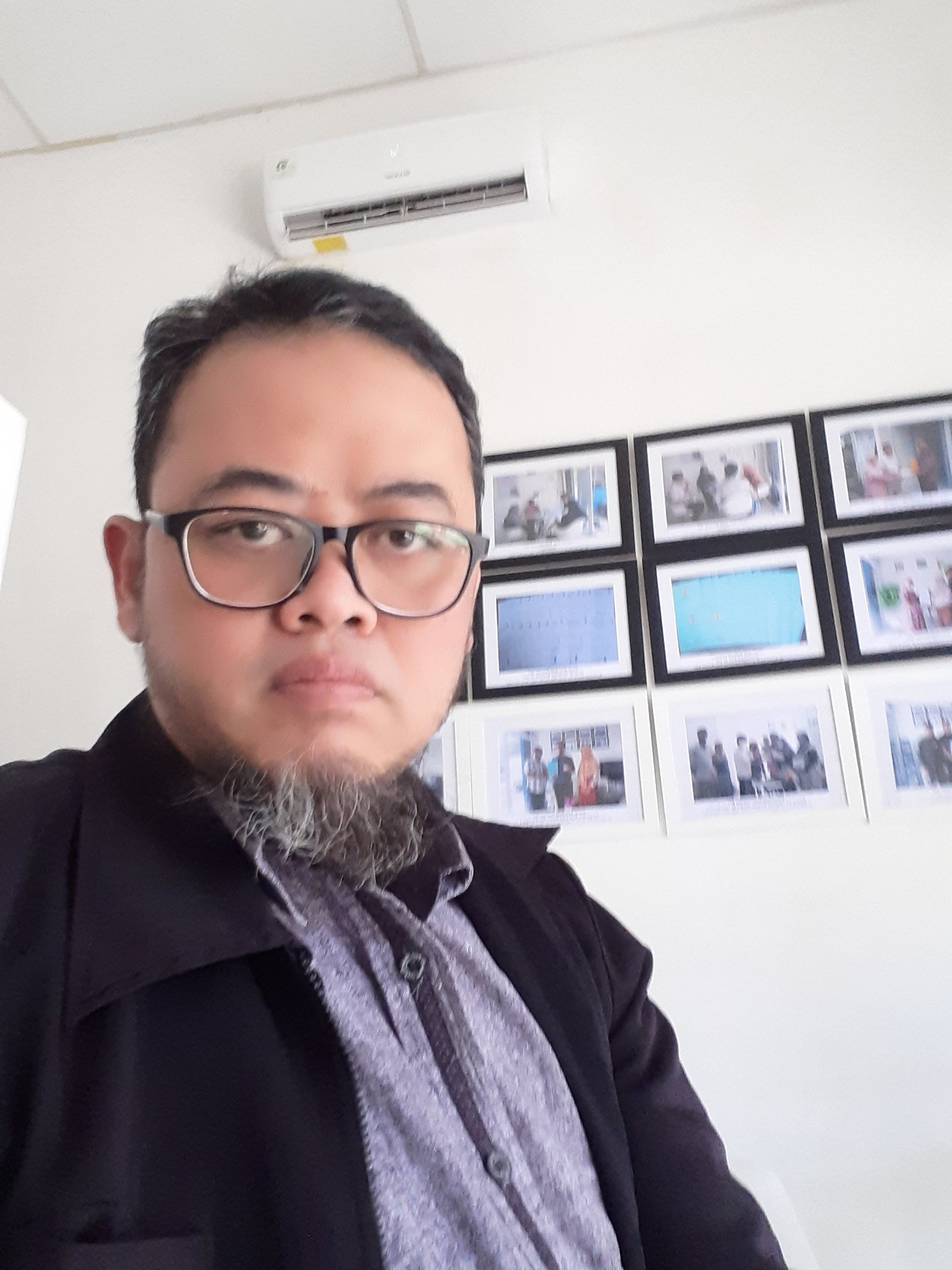 Agent Photo